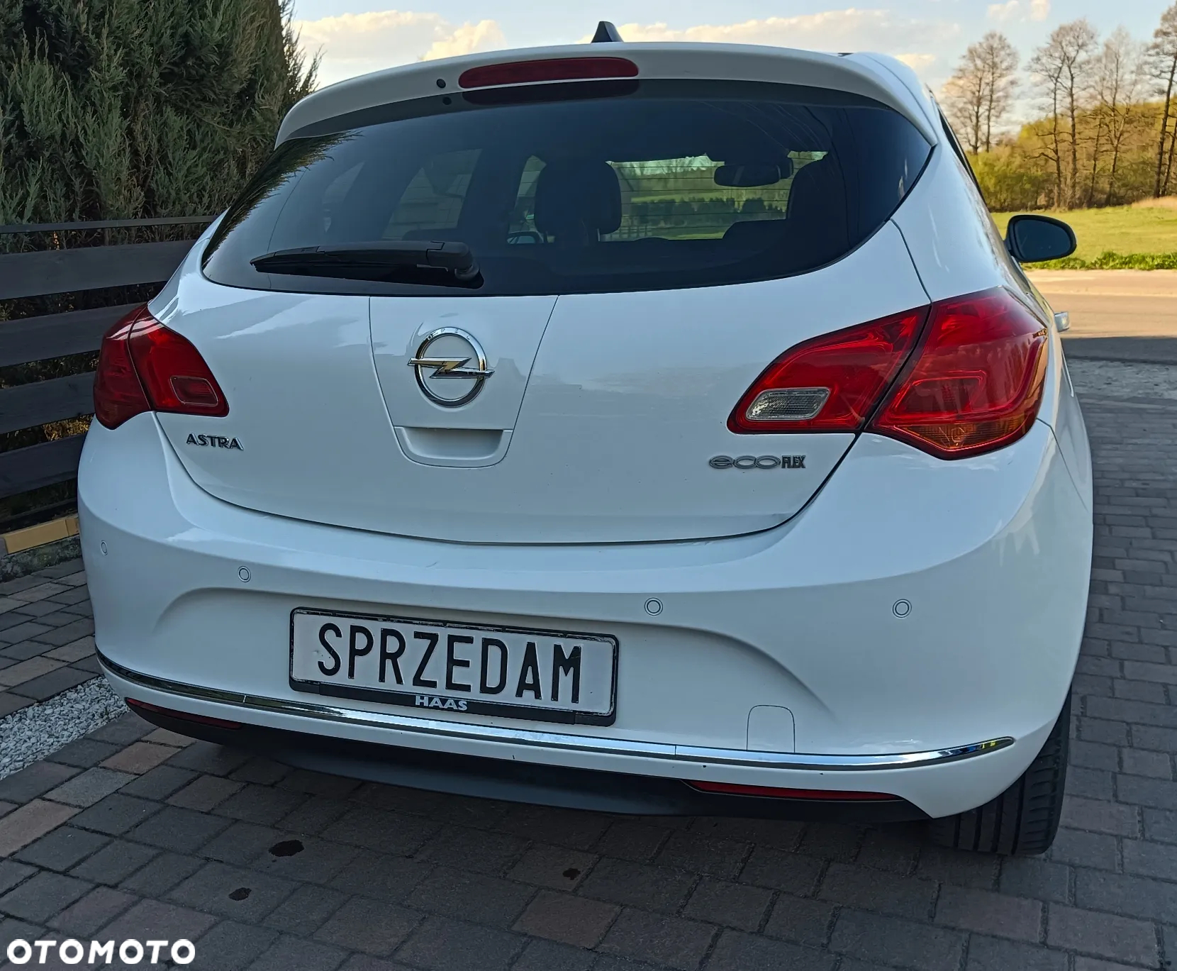 Opel Astra 1.4 Turbo Design Edition - 10