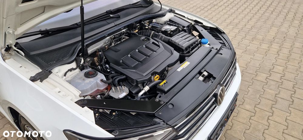 Volkswagen Passat 2.0 TDI SCR DSG Business - 30