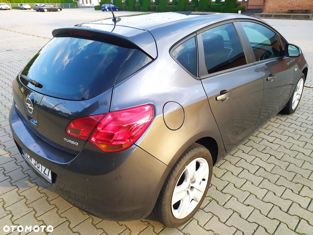 Opel Astra 1.4 Turbo Cosmo - 32