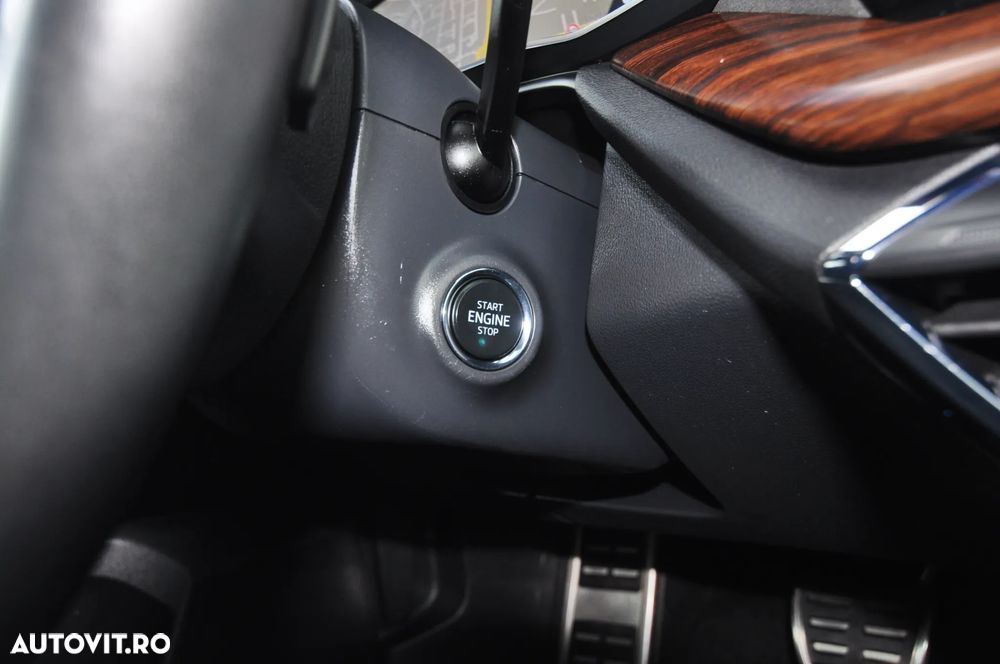 Skoda Octavia 2.0 TDI DSG 4X4 Scout - 25