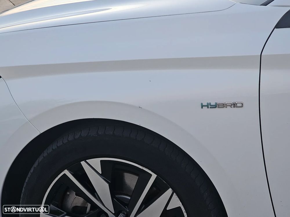 Peugeot 308 1.6 Hybrid Active e-EAT8 - 8