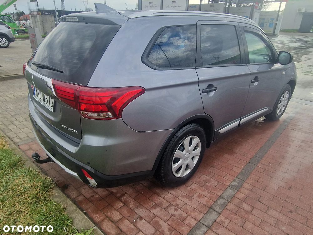 Mitsubishi Outlander 2.0 Intense + 2WD - 13