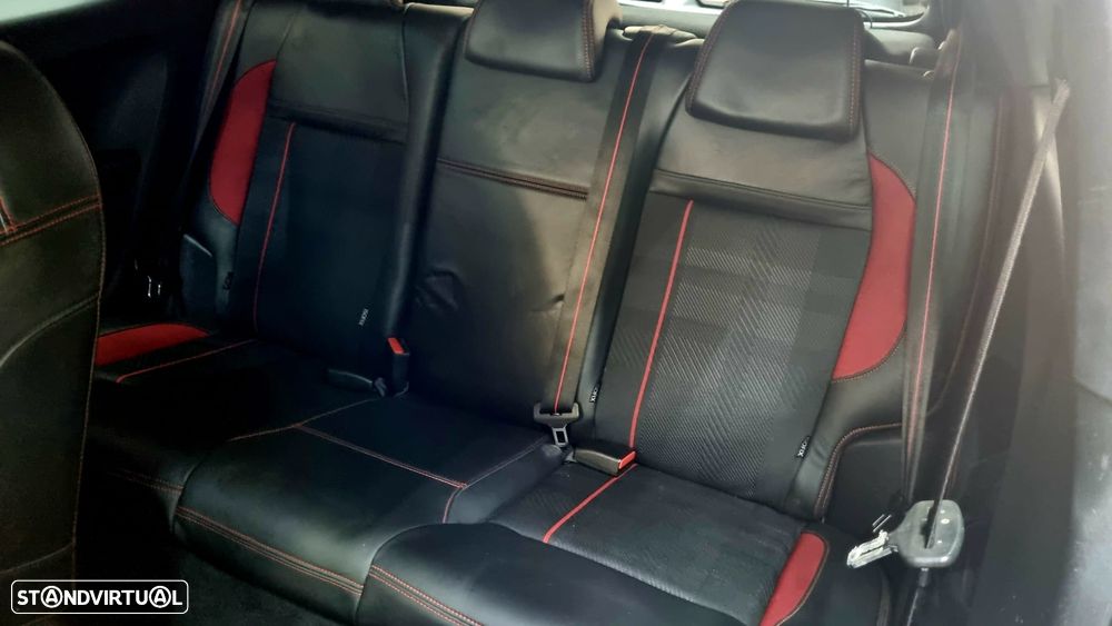 Peugeot 208 GTI 200 THP - 13