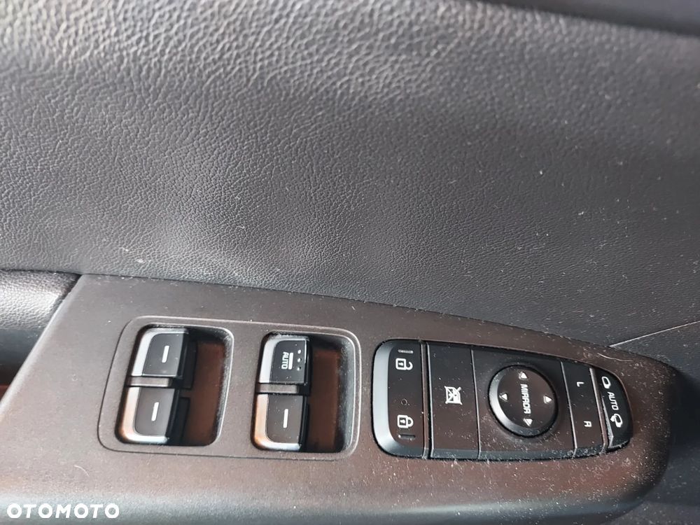 Kia Sportage - 5