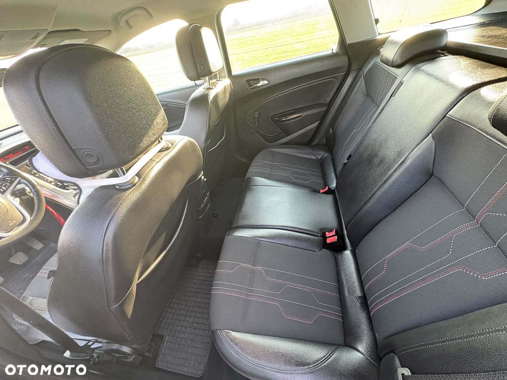 Opel Astra ver-2-0-cdti-sport - 4