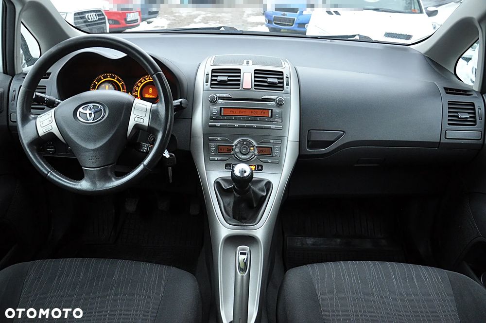 Toyota Auris 1.6 VVT-i Sol - 18
