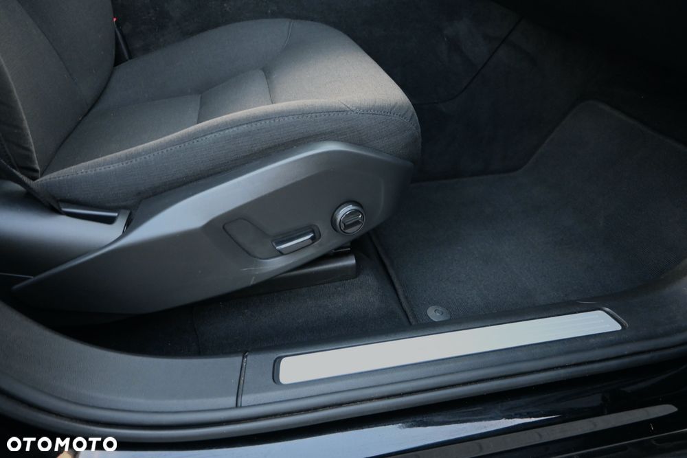 Volvo XC 60 D4 Geartronic Momentum Pro - 31