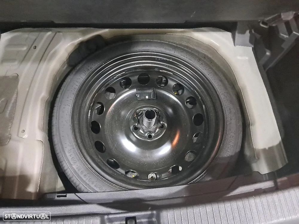 VW T-Cross 1.0 TSI Urban DSG - 13