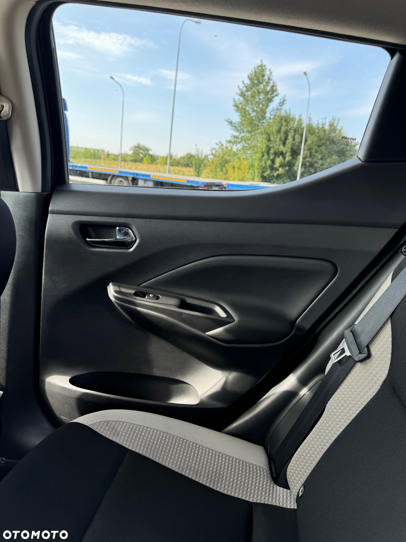 Nissan Micra 1.0 DIG-T Tekna - 21