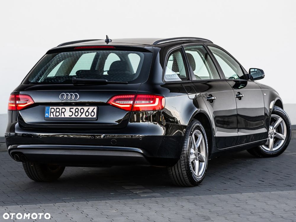 Audi A4 Avant 2.0 TDI DPF quattro S line Sportpaket - 4
