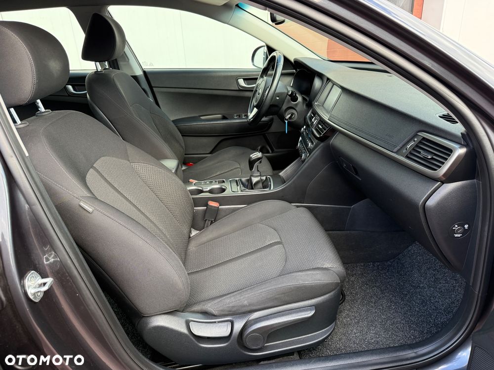 Kia Optima - 27