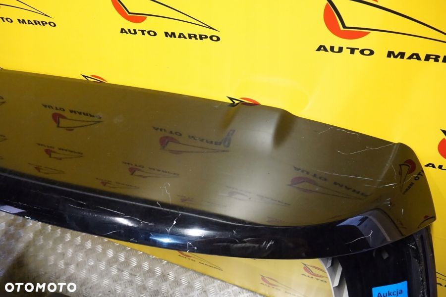 INFINITI QX80 2018 - 2024 Klapa Tylna Bagażnika Spoiler Lampa Tył USA - 3