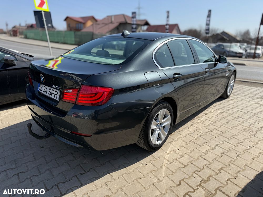 BMW Seria 5 523i Sport-Aut. - 4