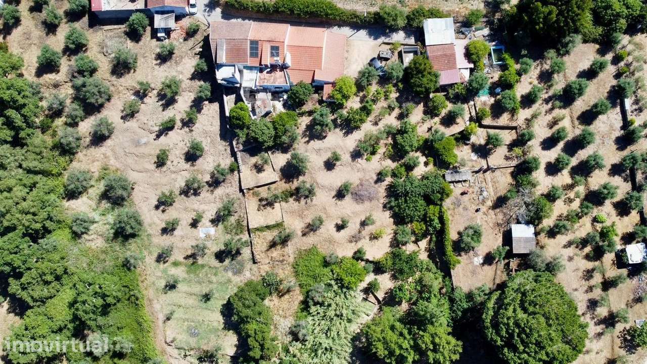 Moradia T2 com Terreno – São Miguel do Rio Torto, Abrantes - Grande imagem: 2/23