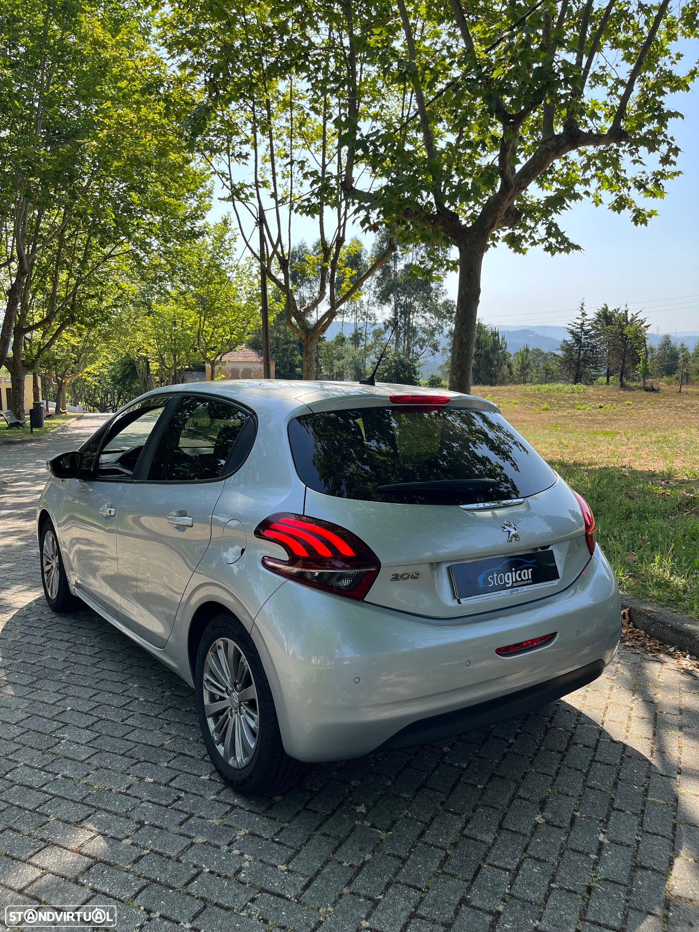 Peugeot 208 1.6 BlueHDi Style - 17