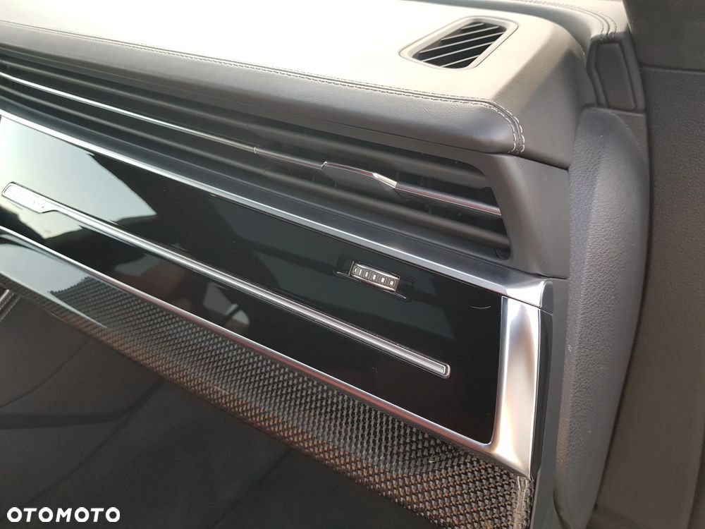 Audi SQ8 - 32