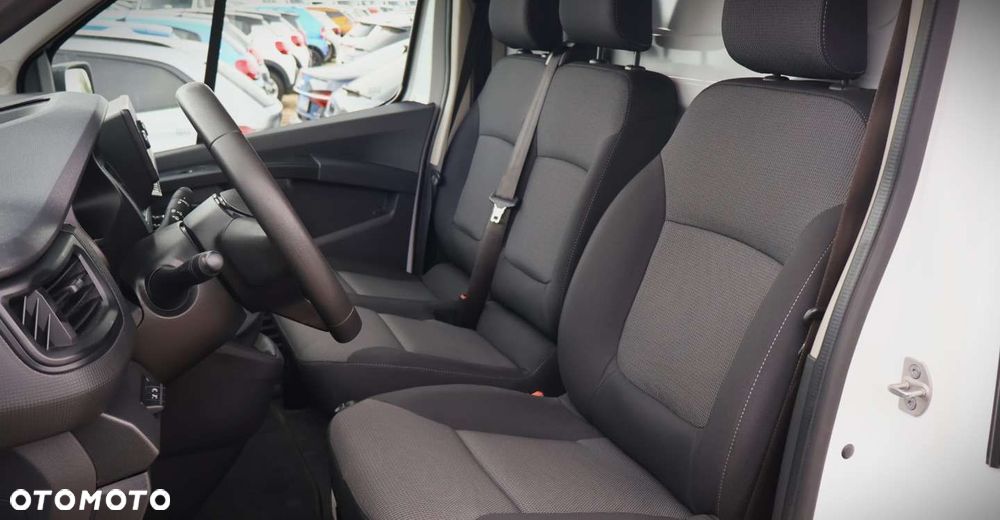Renault Trafic - 16
