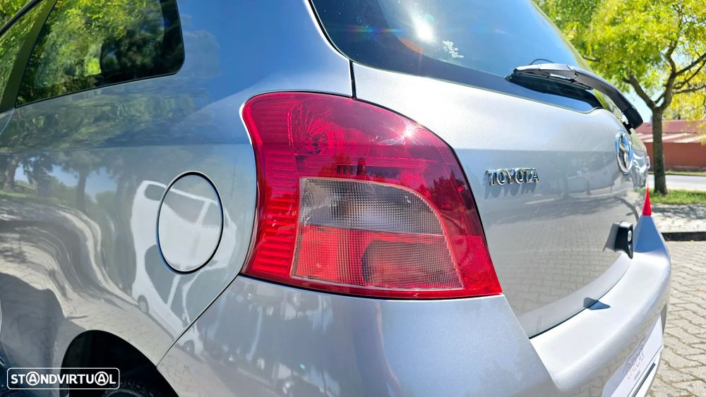 Toyota Yaris 1.0 VVT-i AC Manual - 22