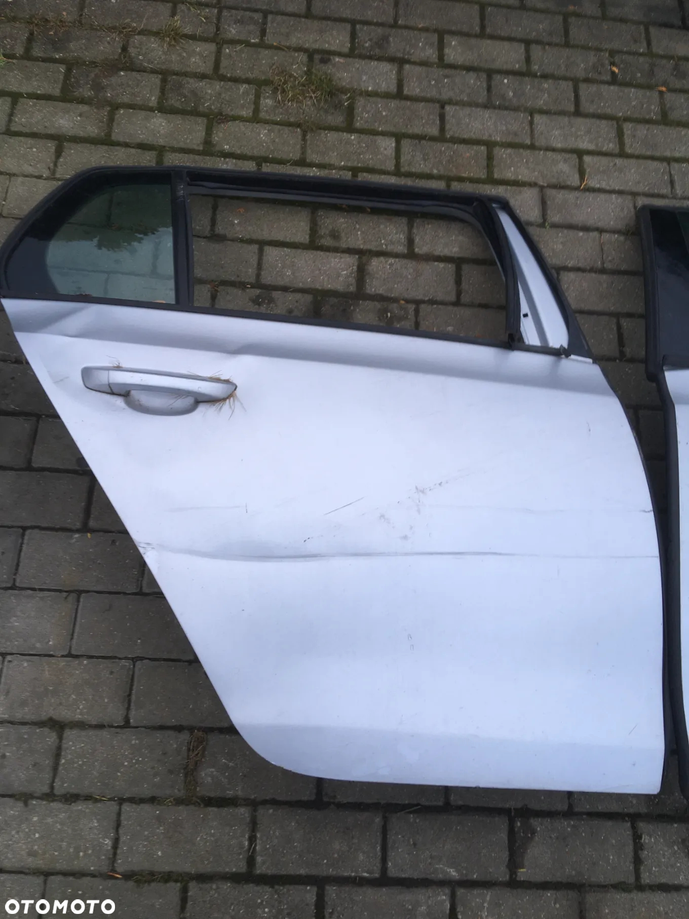 VW GOLF VI DRZWI PRAWE LEWE TYŁ SZYBA ZAMEK KLAMKA PODNOŚNIK HB - 2