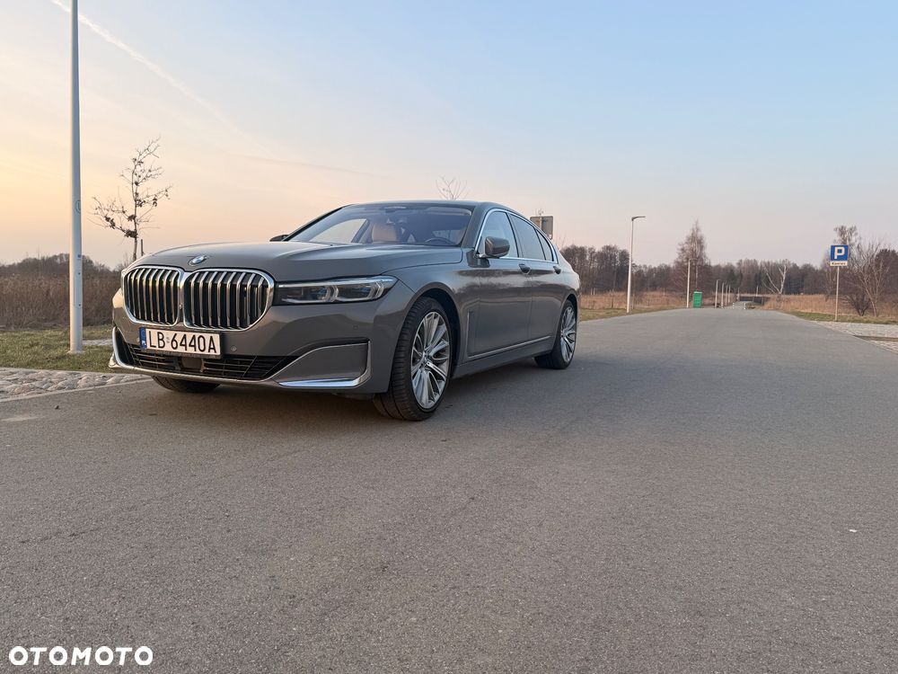 BMW Seria 7 750i xDrive - 4