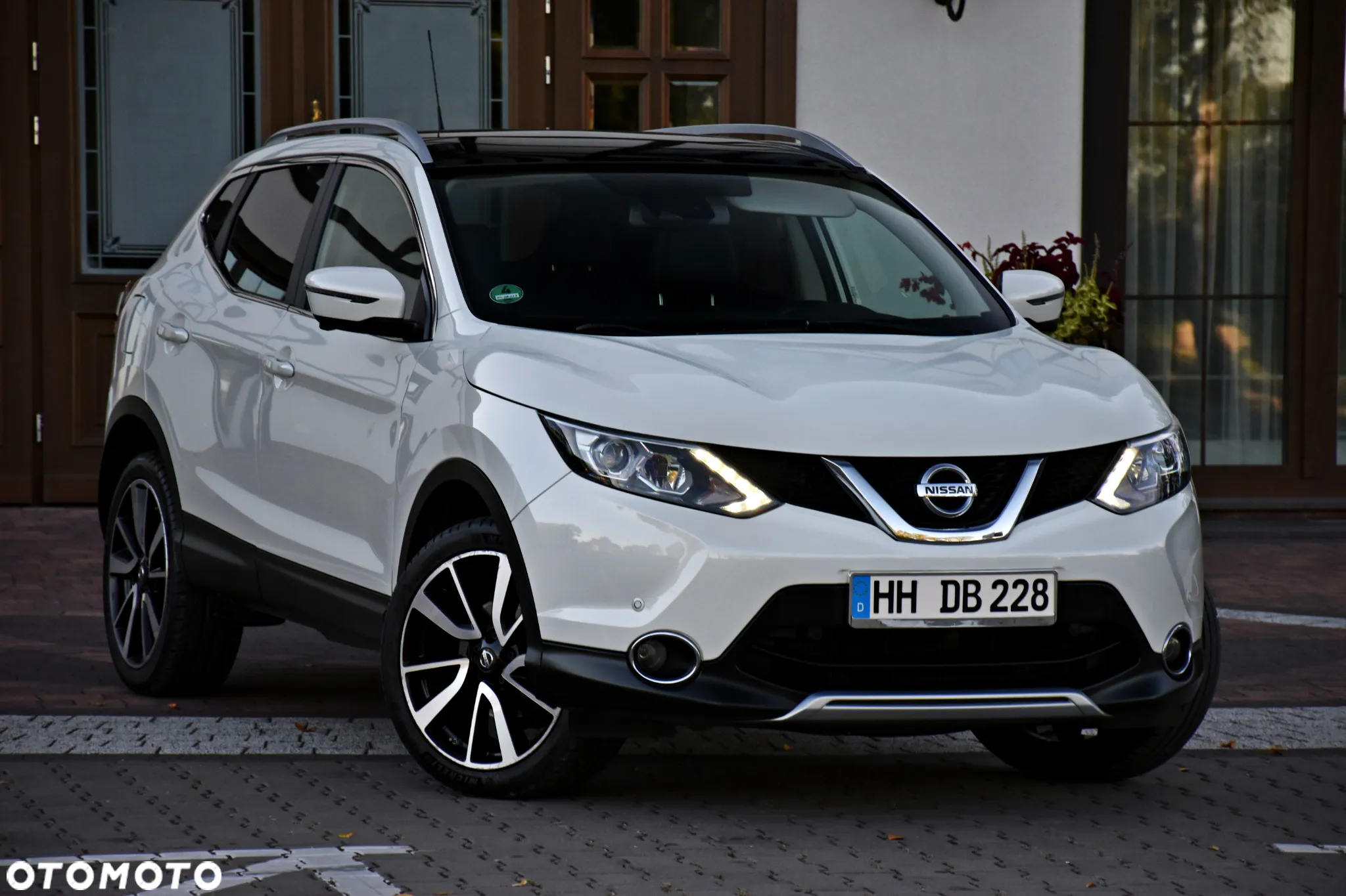 Nissan Qashqai 1.2 DIG-T Xtronic TEKNA+ - 3