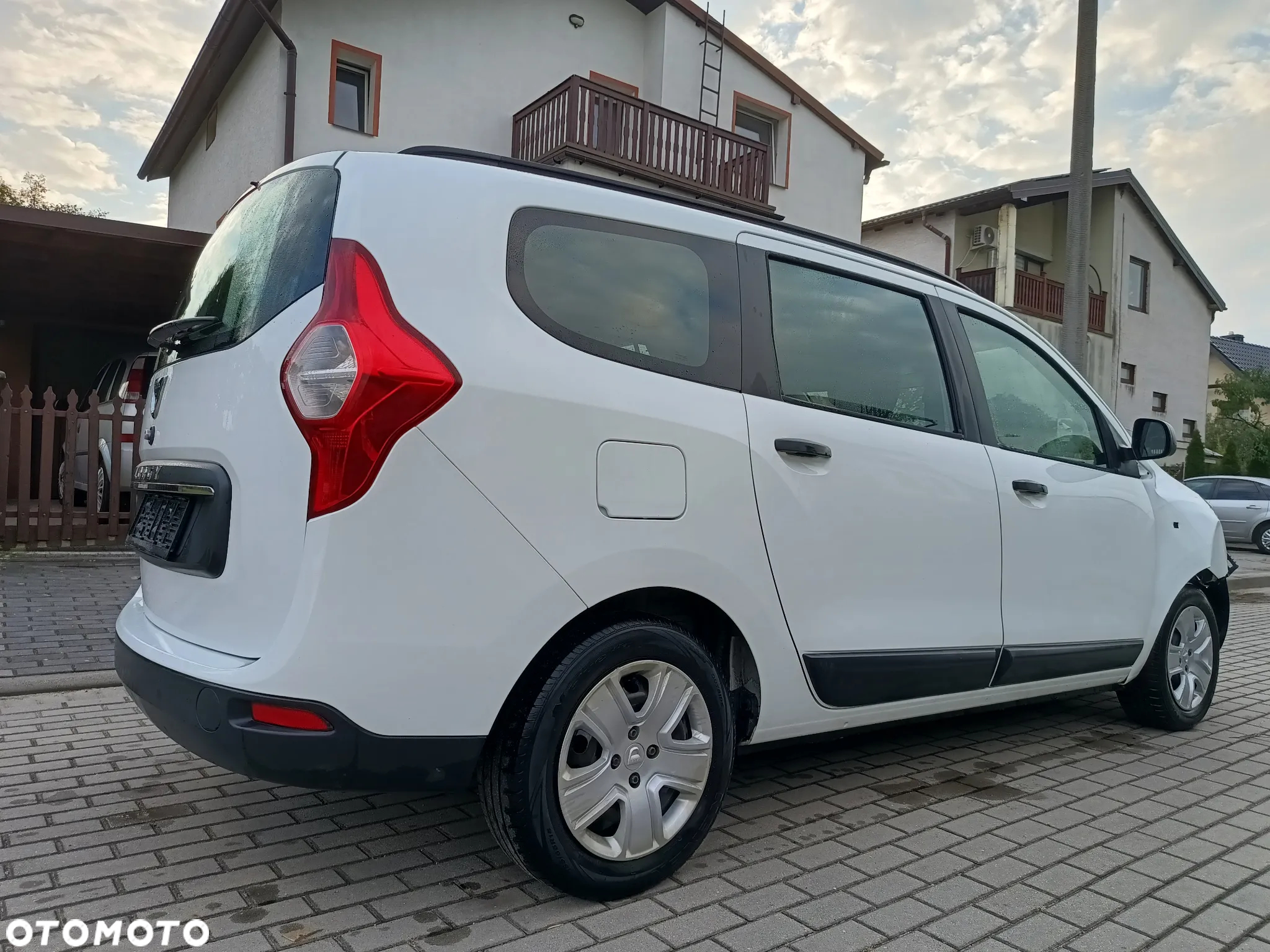 Dacia Lodgy - 12