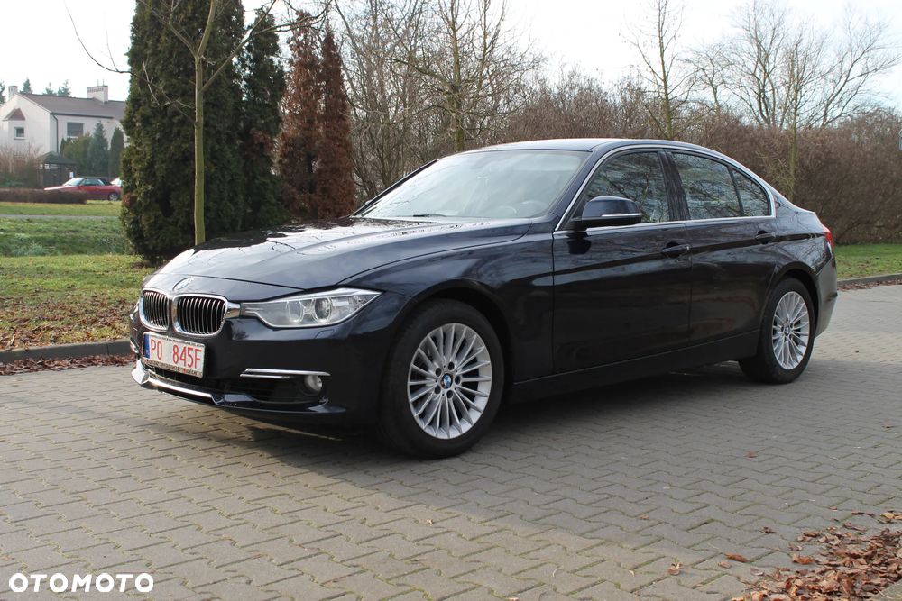 BMW Seria 3 320i Luxury Line - 1