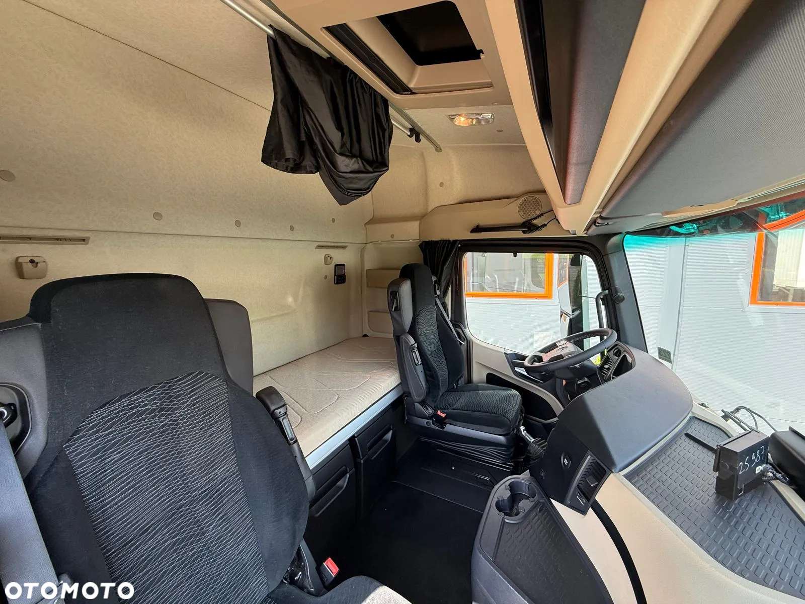 Mercedes-Benz Actros 2542 // E6 // chłodnia multitemperatura 22,5 Epal // winda // bitemperatua // świeżo z Niemiec // Idealny !!! - 29