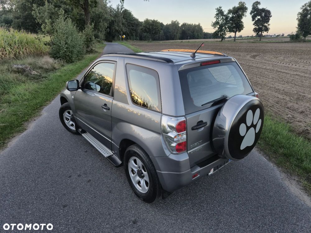 Suzuki Grand Vitara 1.6 Comfort - 27