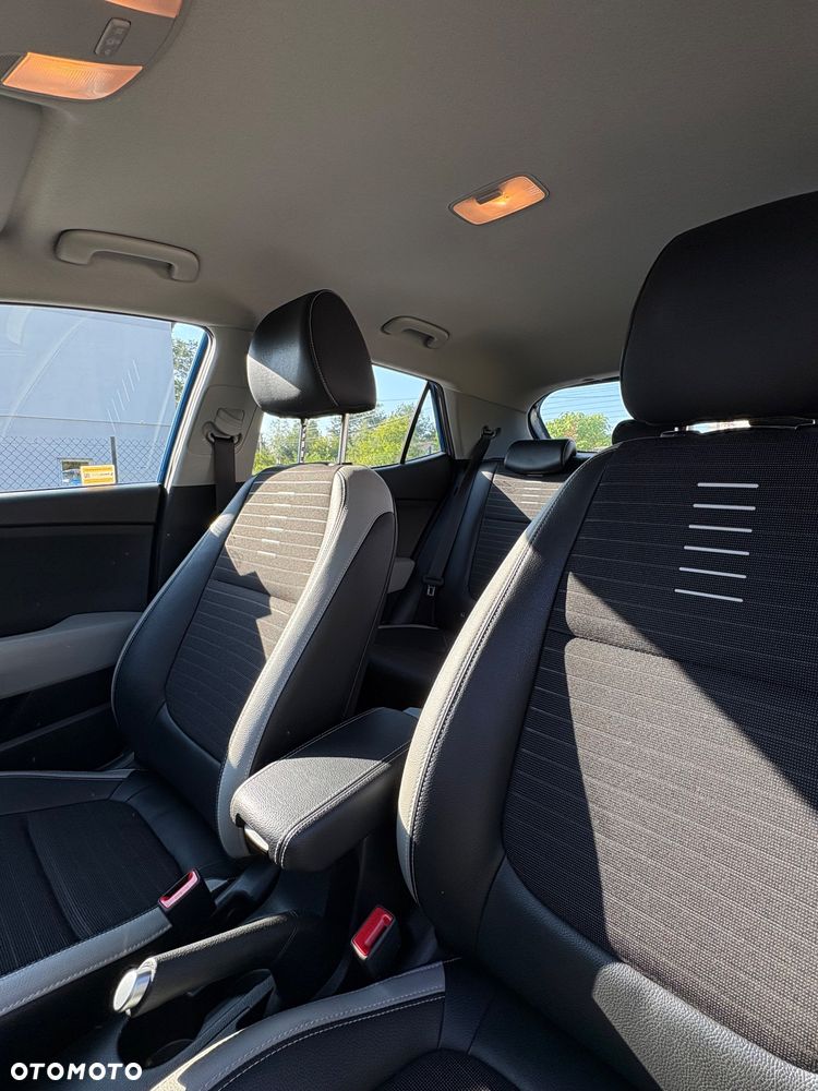 Kia Stonic 1.2 L - 10