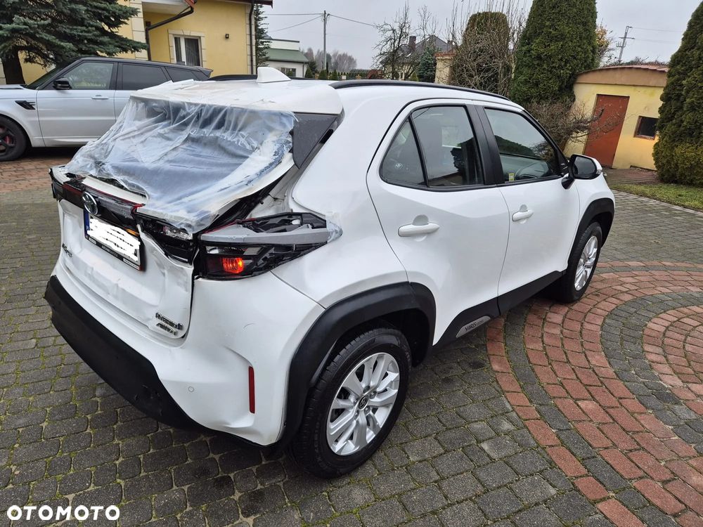 Toyota Yaris Cross Hybrid 1.5 Comfort 4x4 - 11