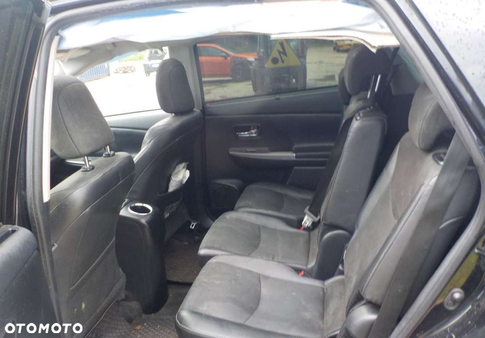Toyota Prius+ - 17