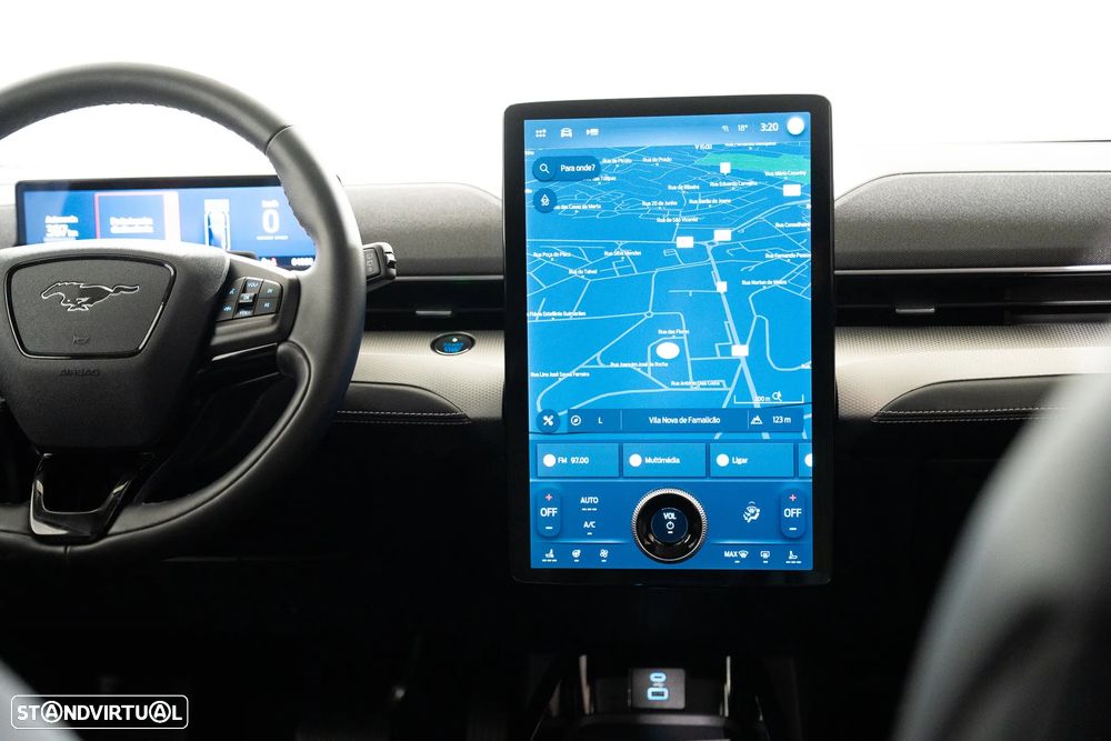 Ford Mustang Mach-E Standard - 10