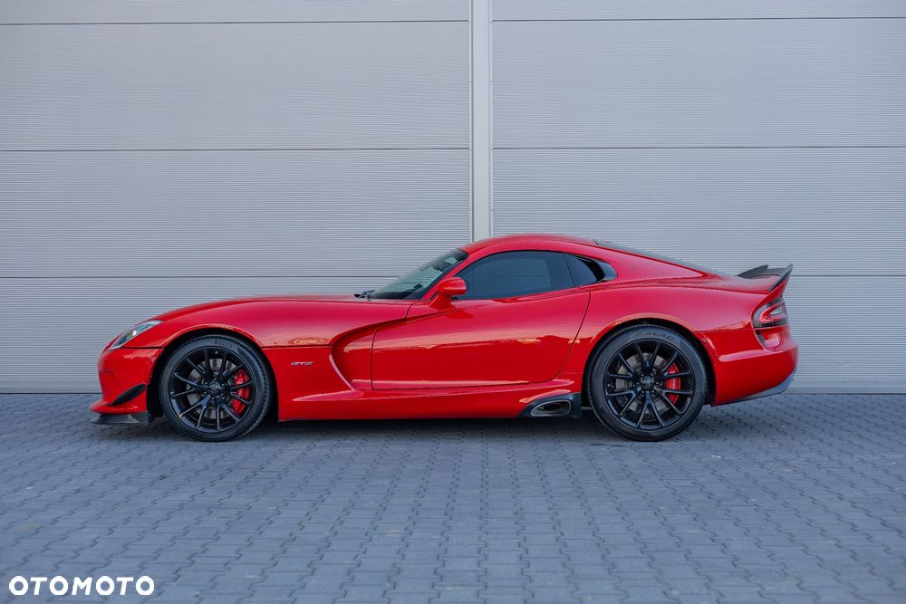 Dodge Viper - 8