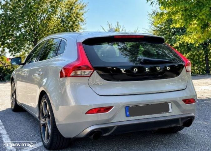 Volvo V40 D2 R Design - 4