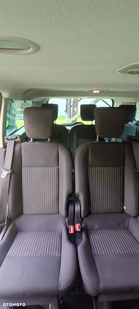 Ford Tourneo Custom - 23