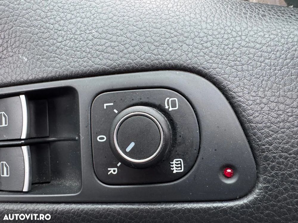 Volkswagen Tiguan 2.0 TDI SCR 4MOTION BlueMotion Technology DSG Lounge Sport & Style - 30