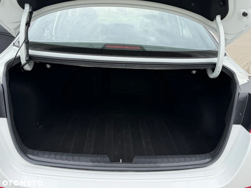 Kia Optima 1.7 CRDi M - 16
