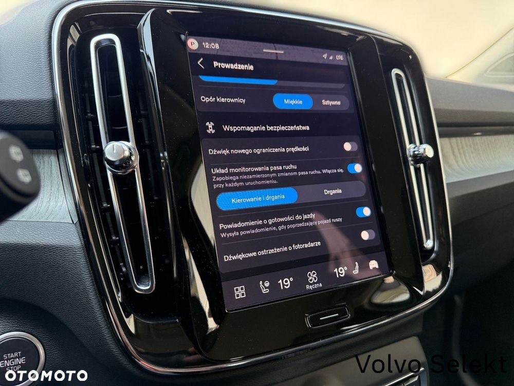 Volvo XC 40 - 25