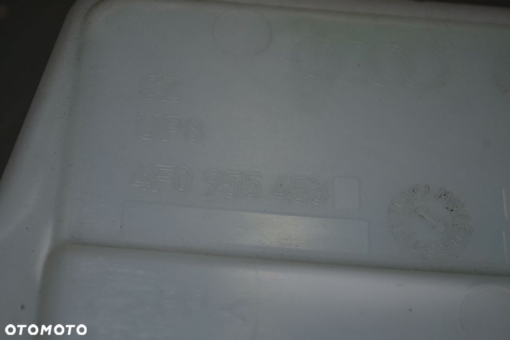AUDI A6 C6 ZBIORNICZEK PŁYNU SPRYSKIWACZY POD XENON 4F0955453 - 3