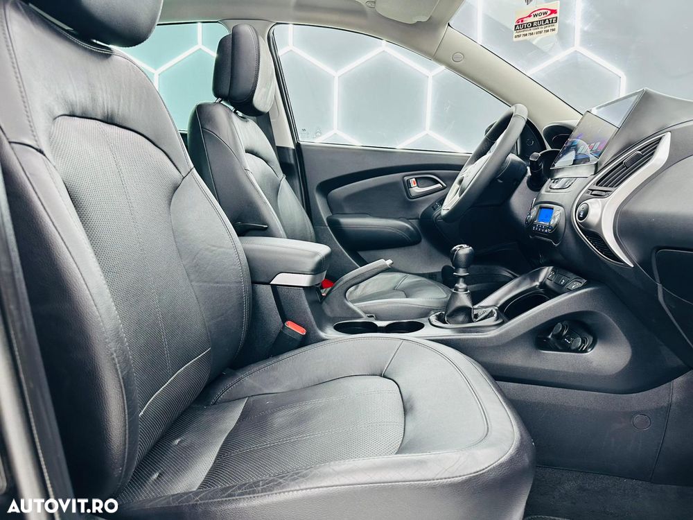 Hyundai ix35 1.7 CRDI 2WD blue Finale Gold - 17