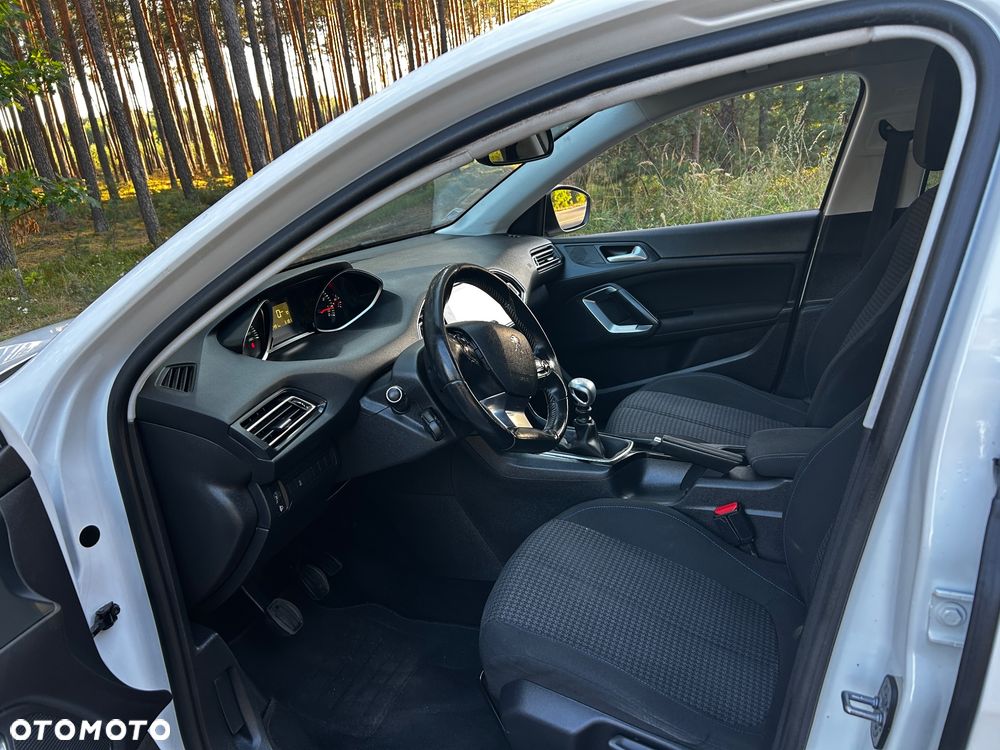 Peugeot 308 - 23