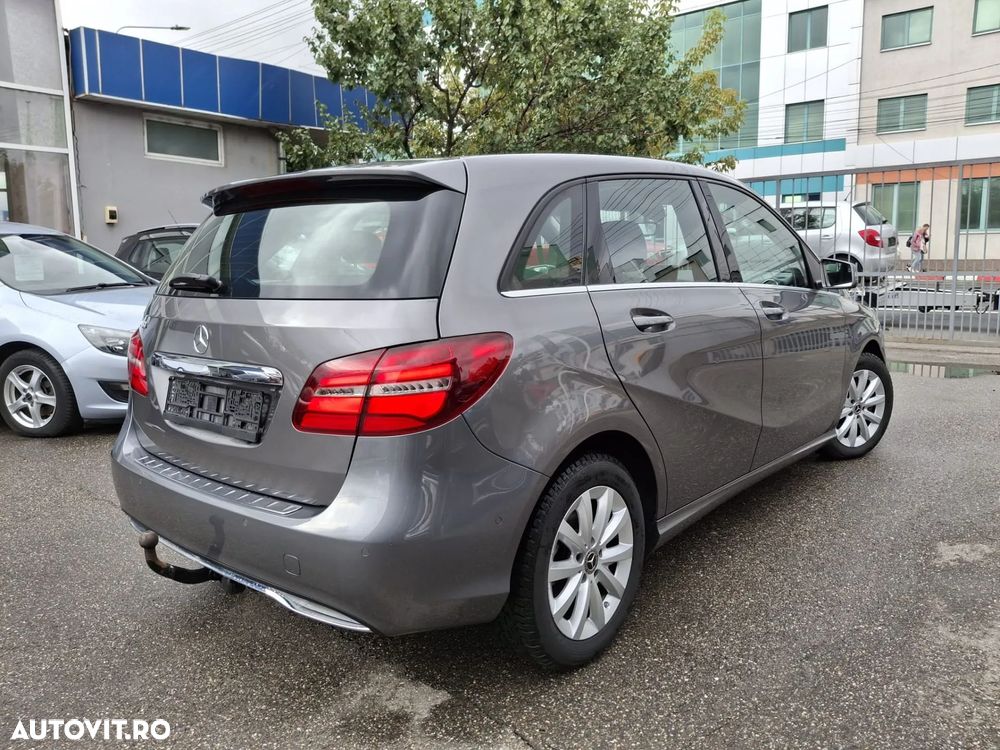 Mercedes-Benz B 180 7G-DCT Style - 4