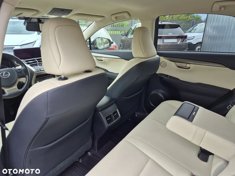 Lexus NX 300 F Impression AWD - 20