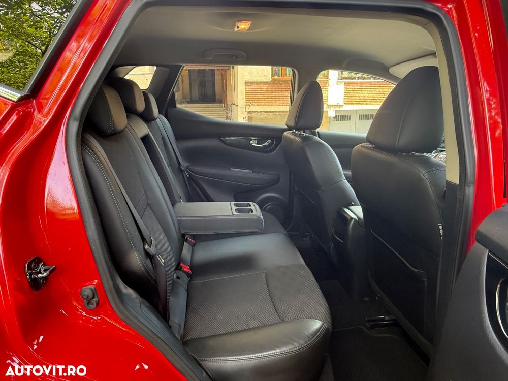 Nissan Qashqai 1.6L dCi Start/Stop 4X4-i Tekna - 18
