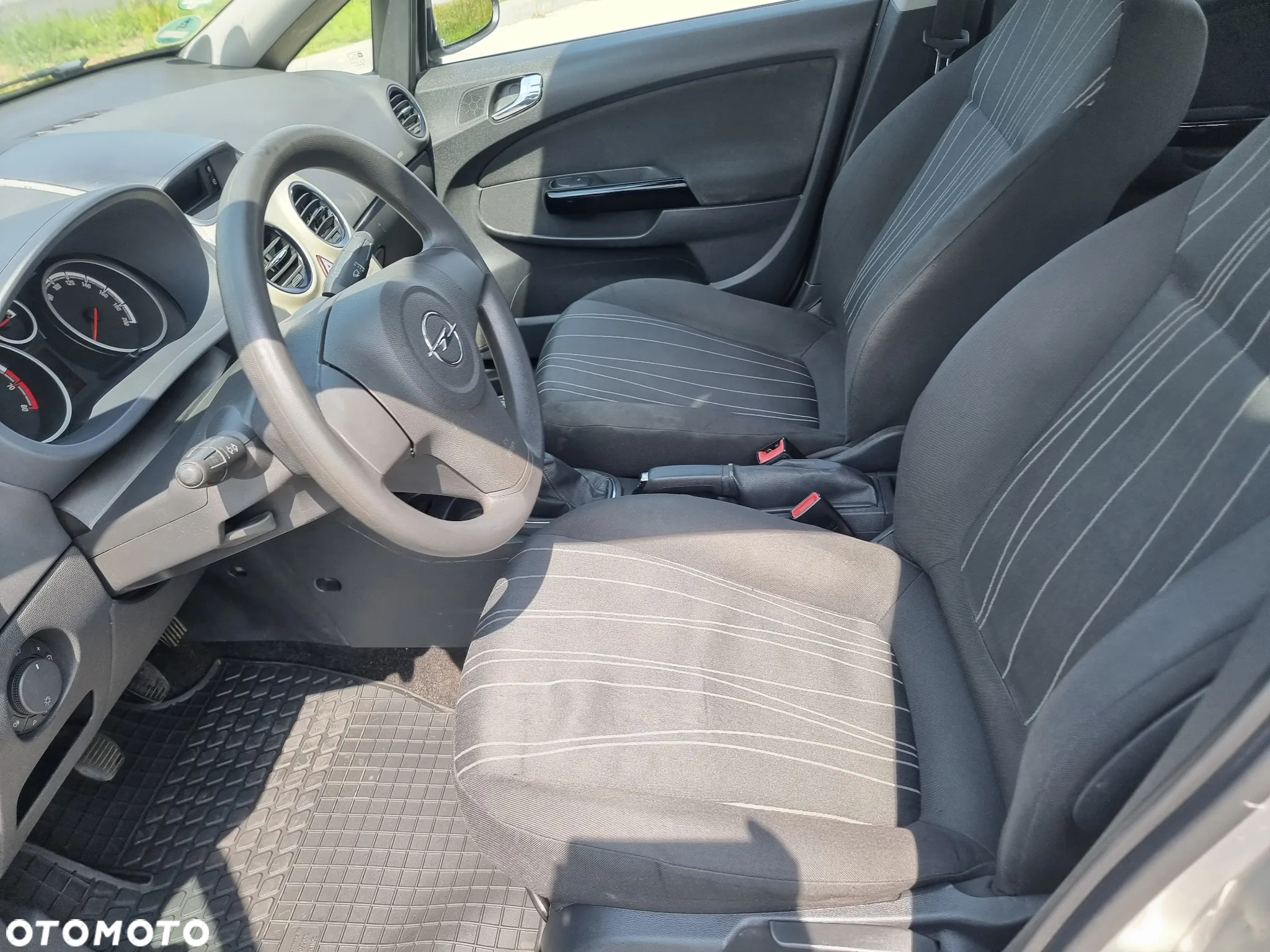 Opel Corsa 1.2 16V Color Edition - 5