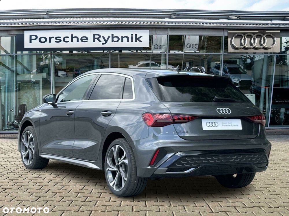 Audi A3 Sportback - 3