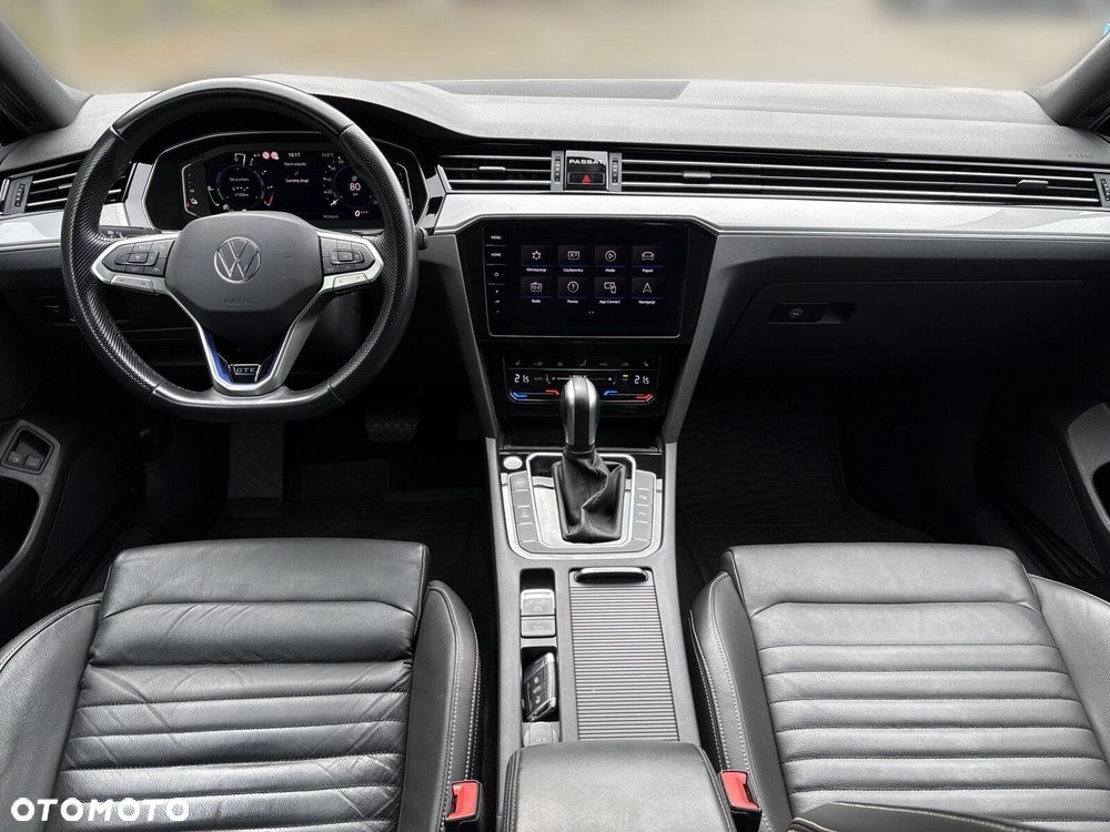 Volkswagen Passat - 10