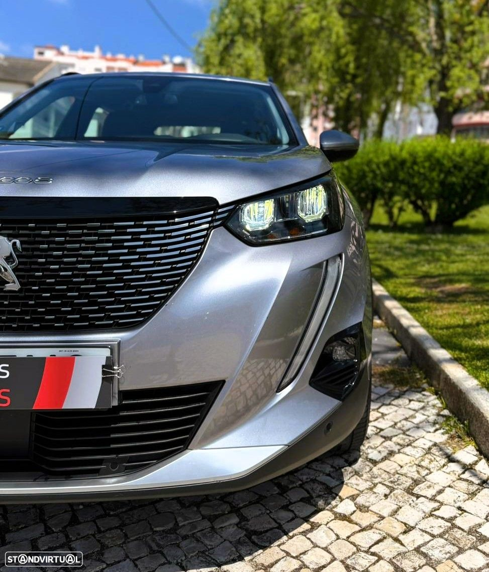 Peugeot 2008 1.2 PureTech Allure EAT8 - 5