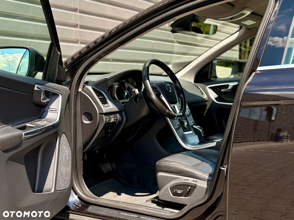 Volvo XC 60 D4 AWD Summum - 16